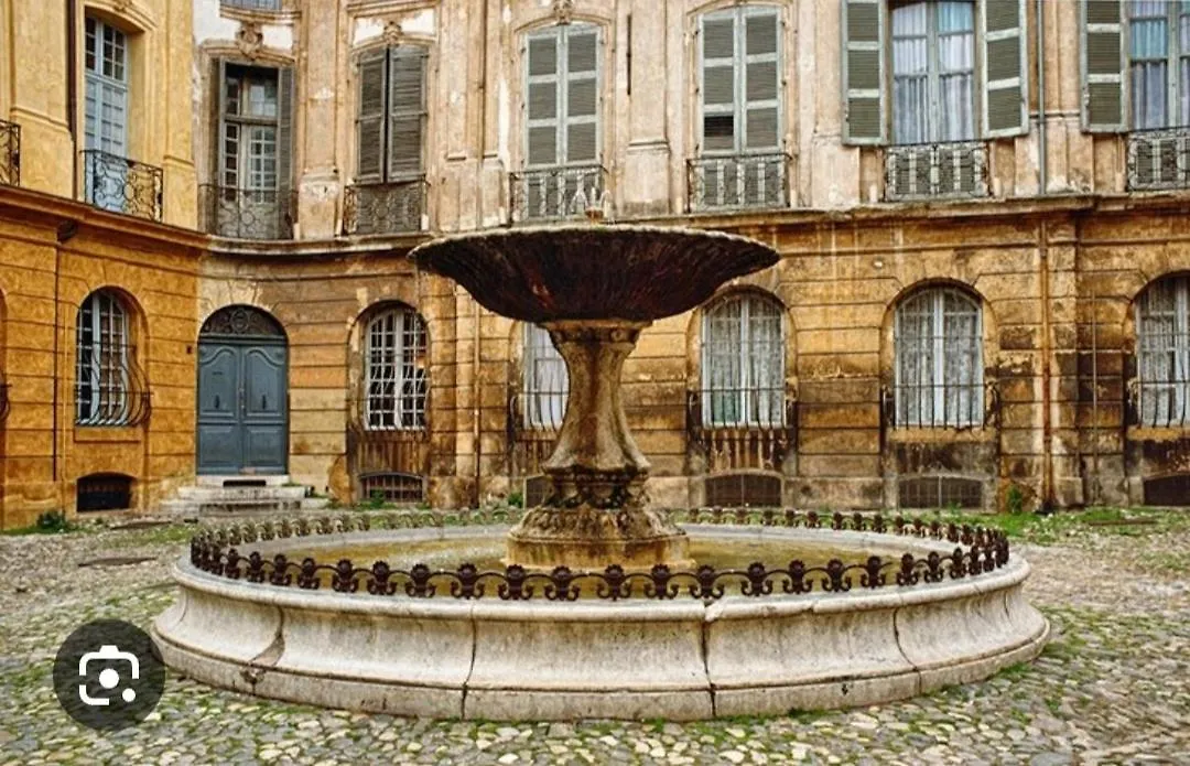 Le Solari - Studio Lumineux Au Coeur Du Centre Historique Aix-en-Provence Apartment